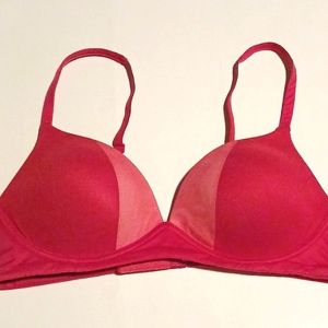 VICTORIA SECRET BODY BY VICTORIA NO WIRE BRA 34B
